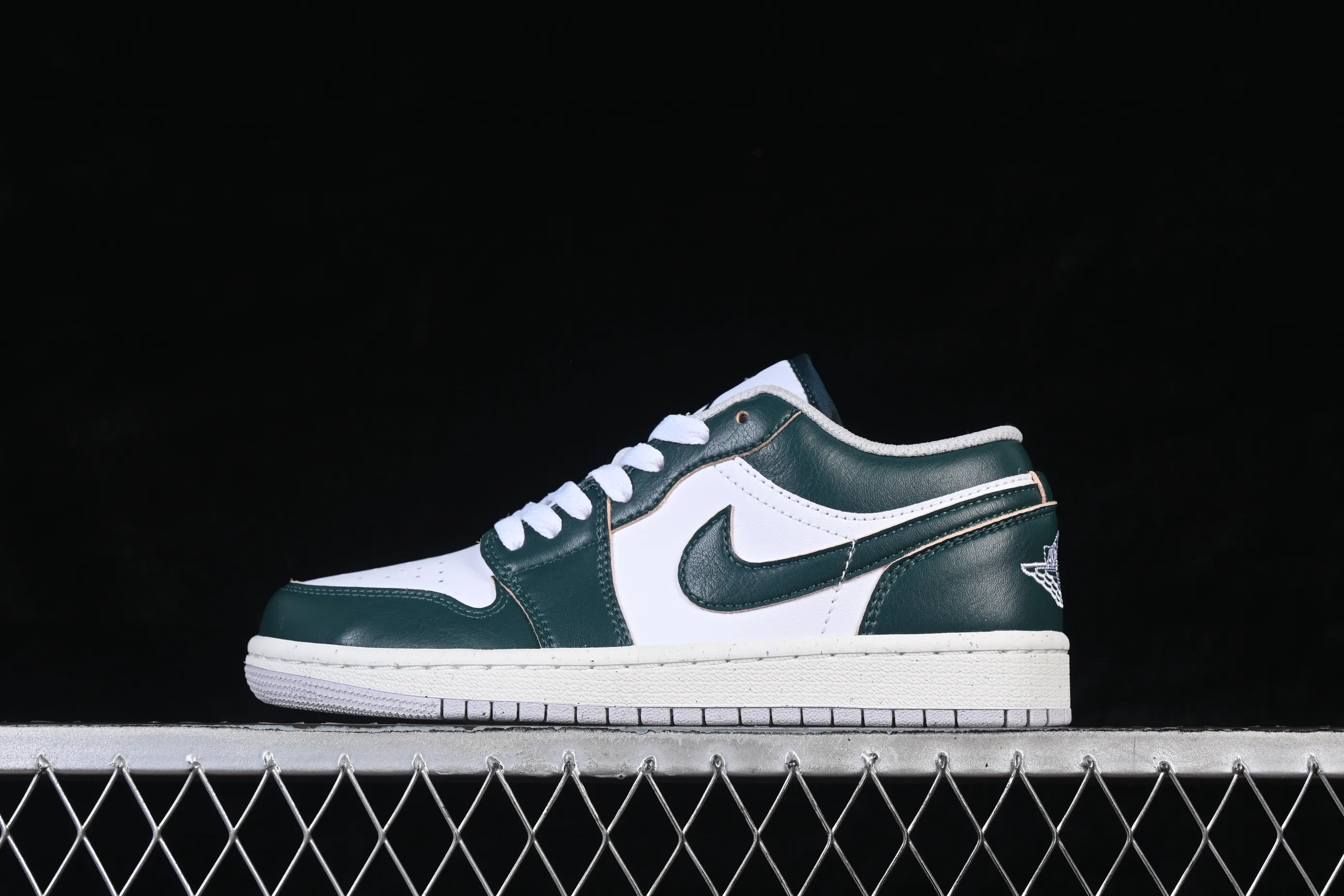 All categories Air Jordan Jordan series basketball shoes Air Jordan 1 Low Air Jordan 1 Low AJ1 Joe 1 white and green low-top cultural and casual sneakers FQ7687-300
